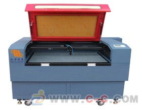 毛絨玩具激光切割機(jī)